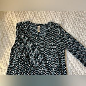 2B Together Los Angeles tunic top